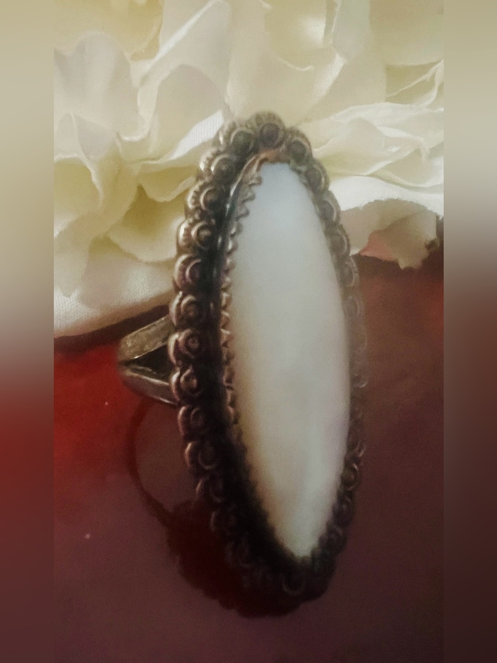Vintage Sterling Silver Native American
Abalone or MOP Ring Size 7